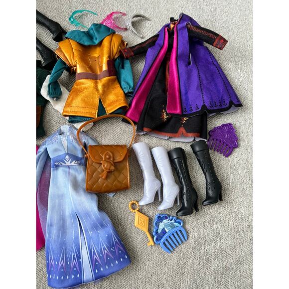 Barbie Frozen and Disney Princess Character Outfits with Shoes and Accessories - Picture 8 of 13